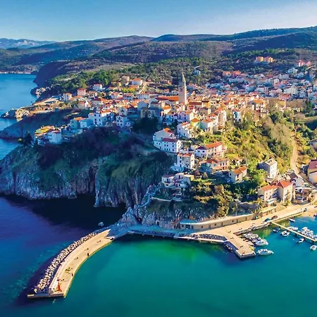 Apartment Amazing In Vrbnik (Primorje-Gorski Kotar)