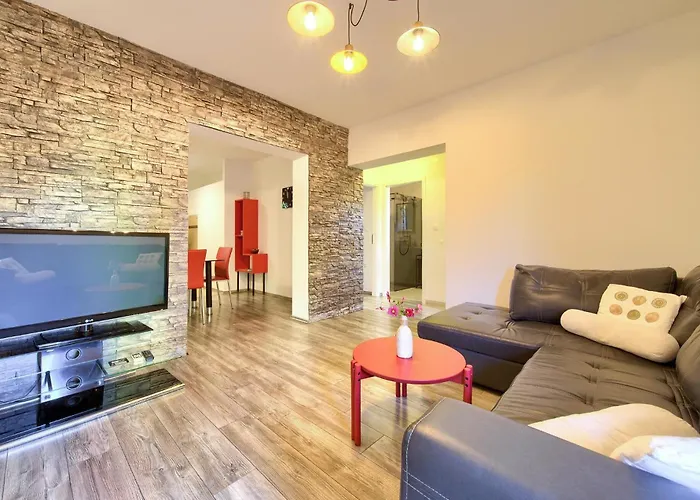 Cozy In Vrbnik (Primorje-Gorski Kotar)
